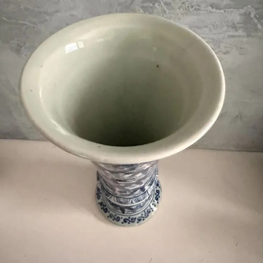 Chinese Blue Green Porcelain 9” Qianlong Vase Trumpet - Picture 3 of 6
